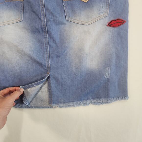 Womens  Blue Jean Skirt XL Patch Red Jeans NYC - Picture 8 of 10